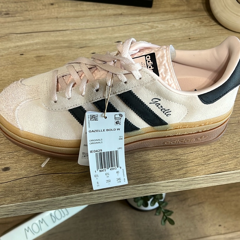 Adidas gazelle women’s shoes